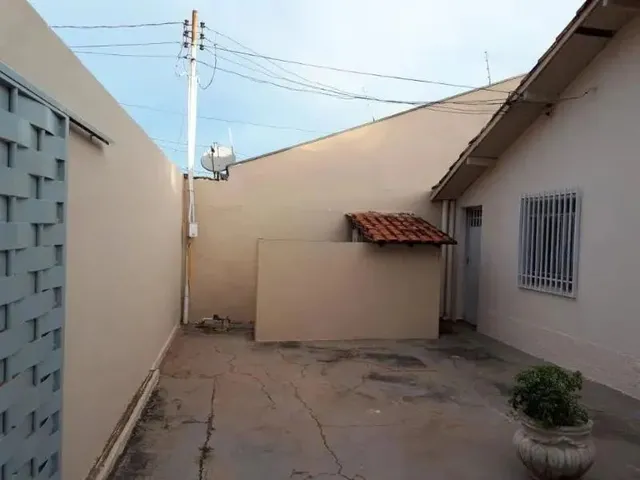 Imagem 2: Casa com 3 Quarto(S) no Bairro Jd. Gramado em Cuiabá - Mt