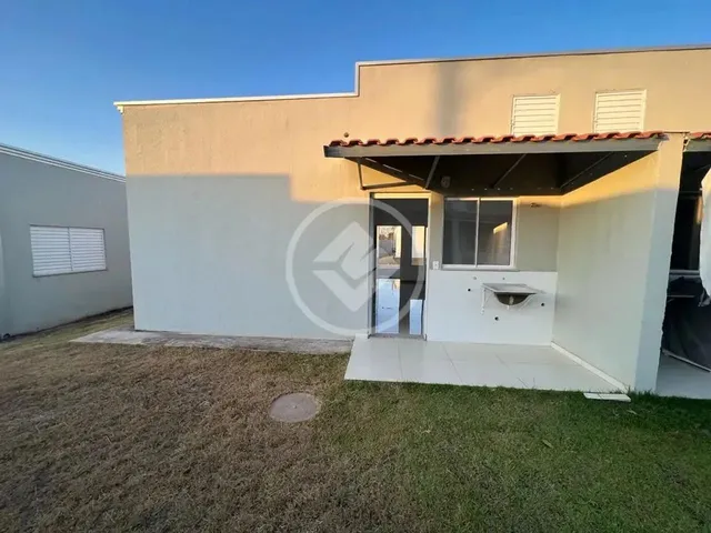 Imagem: Casa em Condomínio - 2 Quartos - R$ 320.000,00