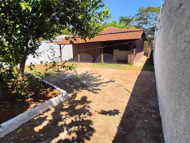 Imagem: Casa com 3 Quartos À Venda em Coophema