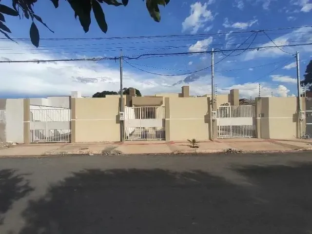Imagem 1: Casa com 3 Quarto(S) no Bairro Jd. Palmeiras em Cuiabá - Mt