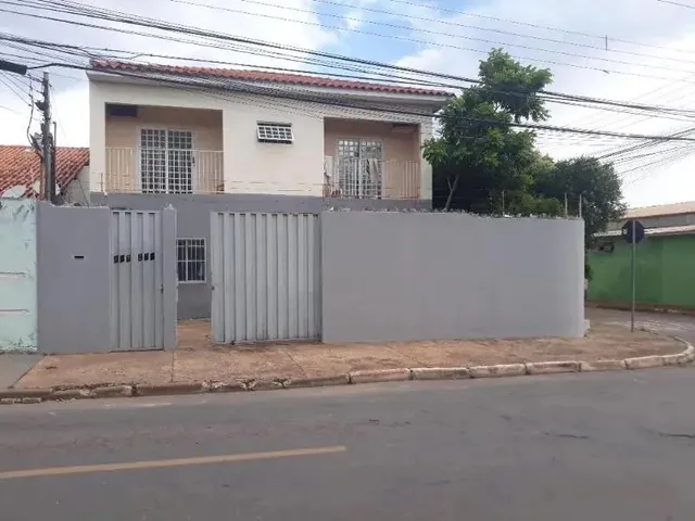 Imagem 1: Casa com 8 Quarto(S) no Bairro Boa Esperanca em Cuiabá - Mt