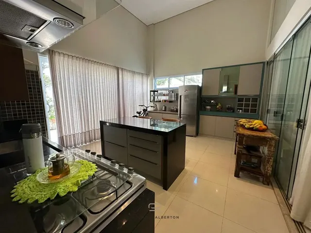 Imagem 6: Térrea para Venda com 170 Metros Quadrados com 3 Quartos em Jardim Itália - Cuiabá - Mt