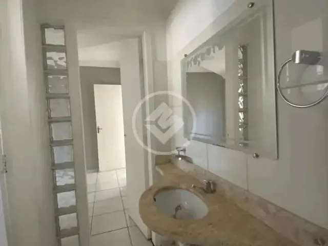 Imagem: Casa com 162 M², Três Quartos Sendo Uma