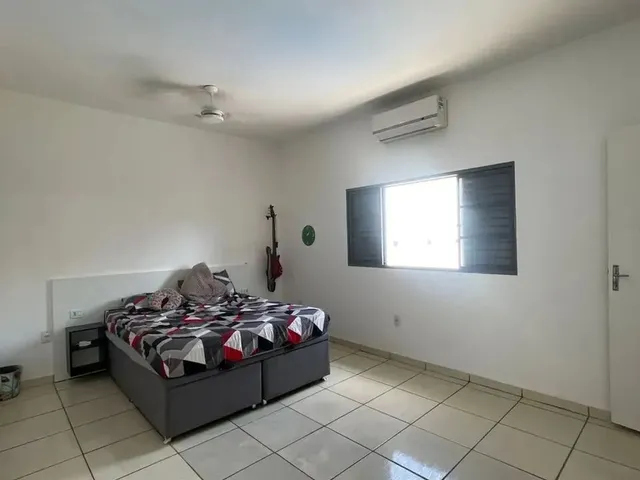 Imagem 3: Casa Térrea com 4 Quartos e Piscina no santa Cruz 2 Rua Fechada Energia Solar