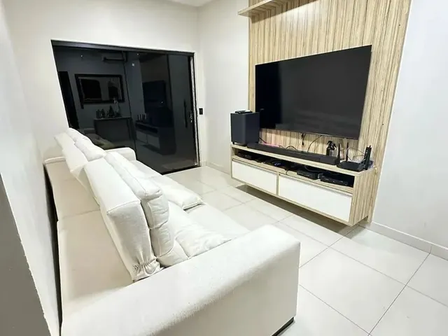 Imagem: Casa com 4 Quartos e Energia Solar no Bairro