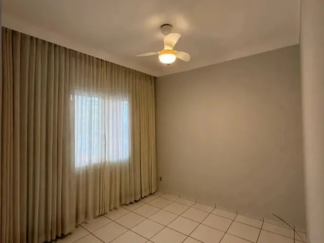 Imagem 6: Sobrado com 3 Quartos À Venda, 209M2 - Village do Bosque