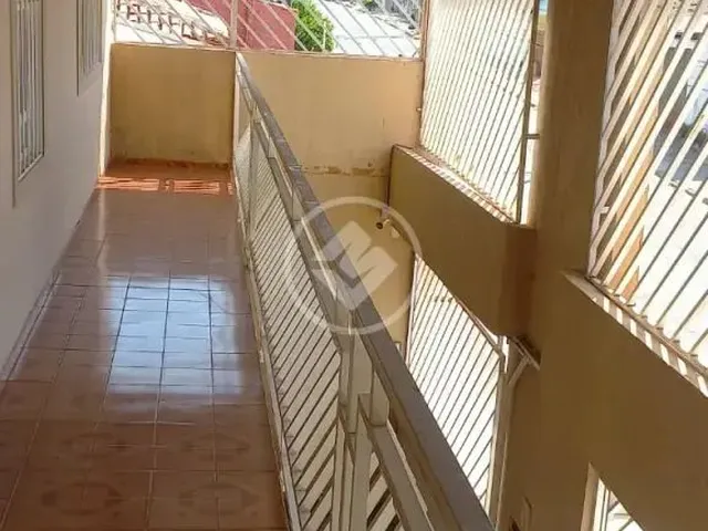 Imagem 1: Casa Imponente, Garagem para 4 Carros, Cozinha e Sala, Espaço Gourmet, 4 Quartos, 1
