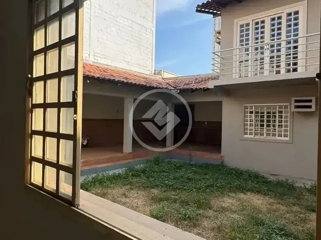 Imagem: Casa Comercial À Venda no Bairro Consil