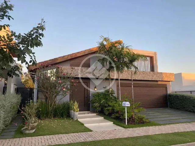 Imagem: Casa Térrea com Piscina, Jacuzzi e Energia