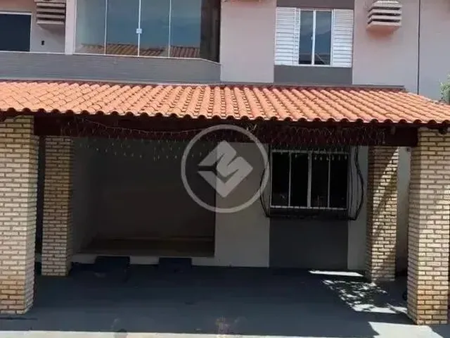 Imagem: Sobrado com 3 Quartos com Excelente Localização