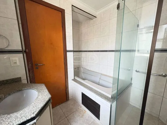 Imagem 10: Apartamento À Venda de 3 Quartos com 2 Suítes no Edifício Ipiranga Plaza
