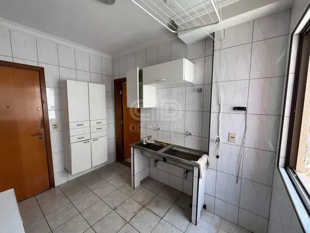 Imagem 4: Apartamento À Venda de 3 Quartos com 2 Suítes no Edifício Ipiranga Plaza