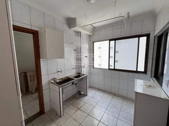 Imagem 9: Apartamento À Venda de 3 Quartos com 2 Suítes no Edifício Ipiranga Plaza