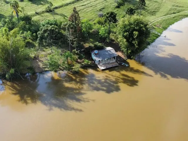 Imagem: Vendo Sítio com Lagoa / 3 Hectares em Araricá/Rs