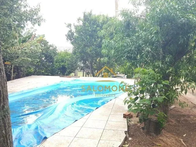 Imagem 15: Casa com Piscina em Condomínio Fechado