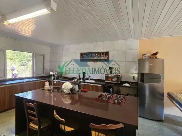 Imagem 8: Velleda Oferece Belo Sítio com Casa Aconchegante e Amplo Terreno, Refúgio em Águas