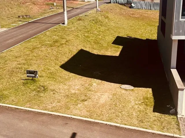 Imagem 1: Terreno de Esquina Condomínio Fechado