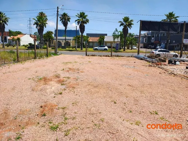 Imagem: O terreno possui 2 Banheiros, 360m² de Área e está