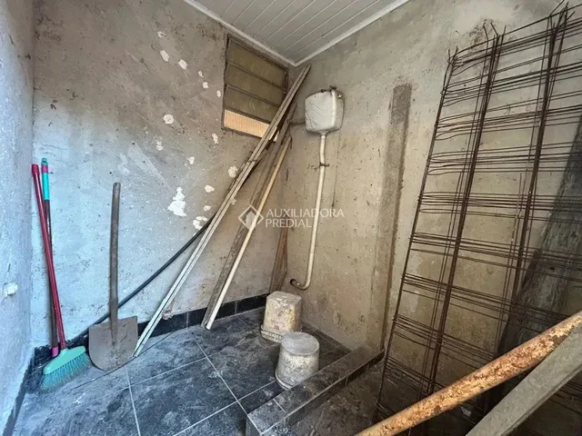 Imagem 3: Terreno Murado com Área Construída para Locação