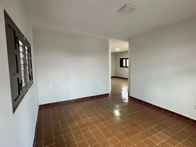 Imagem 14: Casa Térrea para Locação em Arapiraca, Baixão, 4 Dormitórios, 1 Suíte, 3 Banheiros