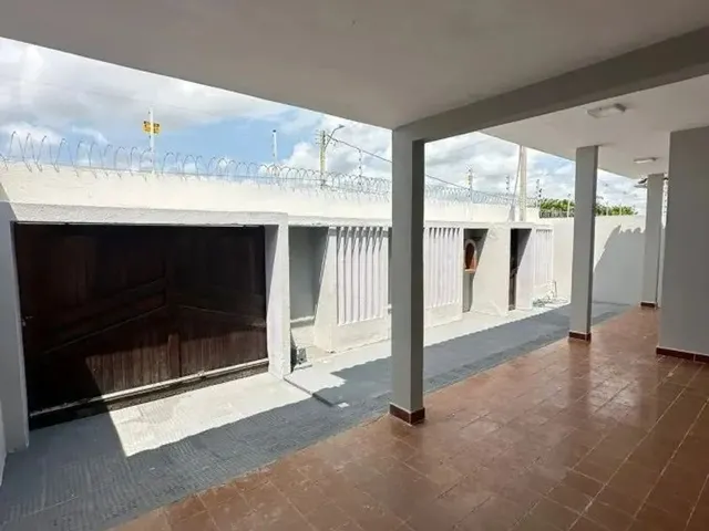 Imagem 12: Casa Térrea para Locação em Arapiraca, Baixão, 4 Dormitórios, 1 Suíte, 3 Banheiros