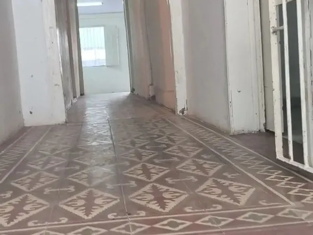 Imagem 2: Aluga-Se Casarão. Área de serviço, 3 Banheirose4 Dormitórios