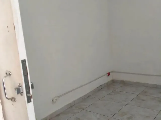 Imagem 6: Aluga-Se Casarão. Área de serviço, 3 Banheirose4 Dormitórios