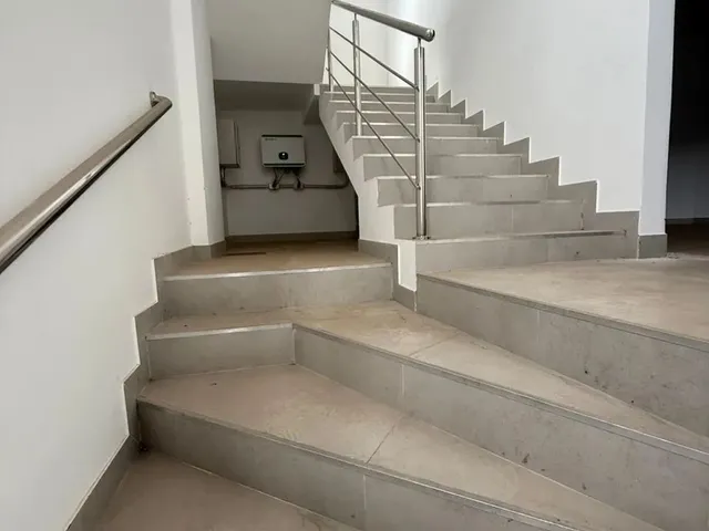 Imagem 4: Aluga-Se Apartamento Tipo Flaf Semi Mobiliado