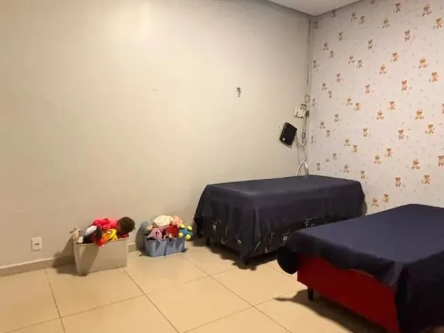 Imagem 4: Casa Bem Localizada, 3 Quartos/2 Suítes, Garagem Coberta para 2 Carros, Sacada Aberta