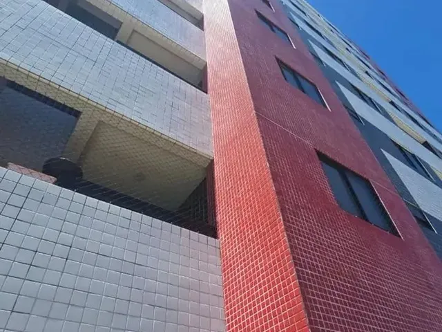 Imagem: O apartamento possui 3 Dormitórios, 1 Suíte, 2 Banheiros,