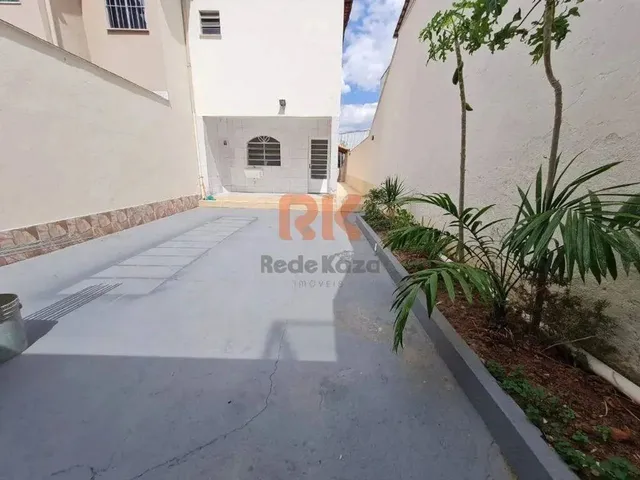 Imagem: Casa À Venda, 3 Quartos, 1 Suíte, 4 Vagas