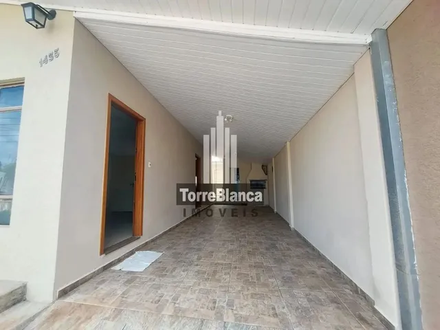 Imagem 2: Locação - Casa com 4 Quartos, 4 Vagas de Garagem, Churrasqueira, Próximo a Cantina