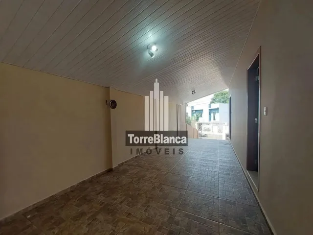 Imagem 3: Locação - Casa com 4 Quartos, 4 Vagas de Garagem, Churrasqueira, Próximo a Cantina