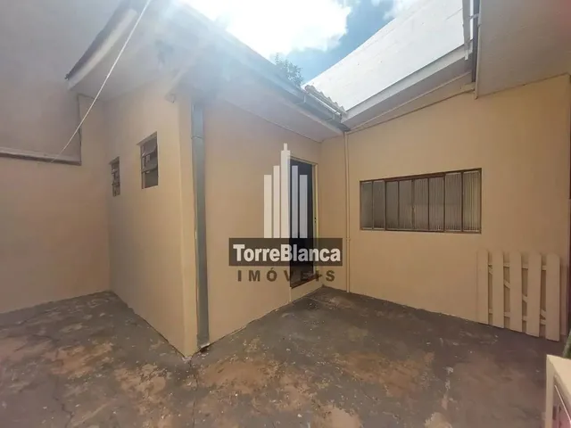 Imagem 16: Locação - Casa com 4 Quartos, 4 Vagas de Garagem, Churrasqueira, Próximo a Cantina