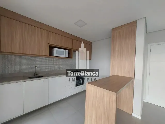 Imagem 3: Locação - Apartamento com 3 Quartos (Sendo 1 Suíte), 2 Vagas, Sacada Com