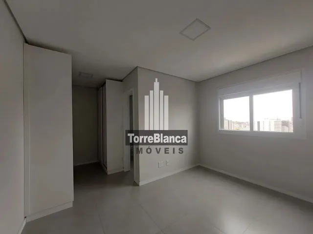 Imagem 15: Locação - Apartamento com 3 Quartos (Sendo 1 Suíte), 2 Vagas, Sacada Com