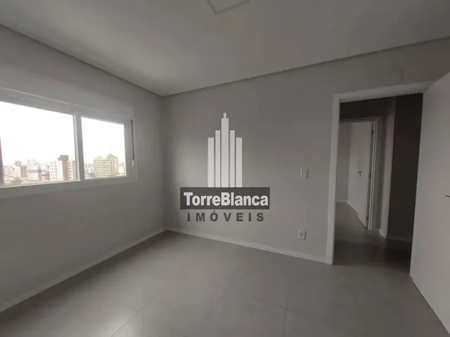 Imagem 11: Locação - Apartamento com 3 Quartos (Sendo 1 Suíte), 2 Vagas, Sacada Com