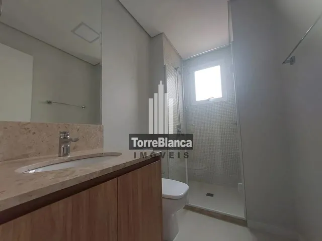 Imagem 10: Locação - Apartamento com 3 Quartos (Sendo 1 Suíte), 2 Vagas, Sacada Com
