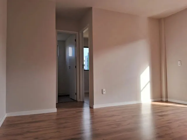 Imagem 2: Apartamento com 2 Quartos para Alugar por R$ 1300.00, 45.00 M2 - Chapada - Ponta Grossa/Pr
