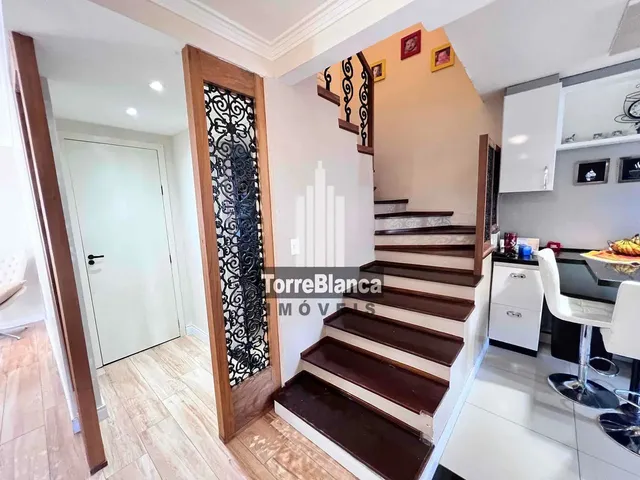 Imagem 12: Locação e Venda - Sobrado Mobiliado com 3 Quartos no Centro
