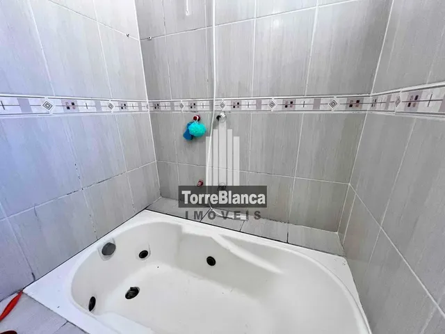 Imagem 13: Locação e Venda - Sobrado Mobiliado com 3 Quartos no Centro