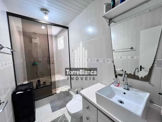 Imagem 6: Locação e Venda - Sobrado Mobiliado com 3 Quartos no Centro
