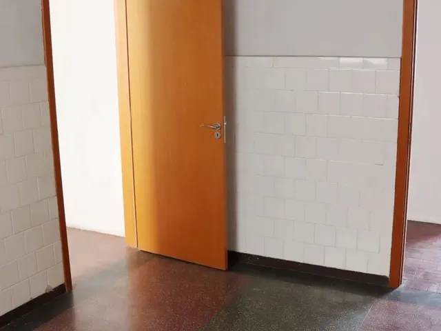 Imagem 9: Excelentes Apto Central com 03 Quartos, Ótima Localização !!