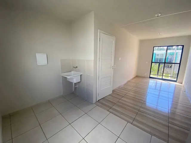 Imagem 2: Apartamento com 2 Quartos para Alugar por R$ 1000.00, 50.00 M2 - Uvaranas - Ponta Grossa/P