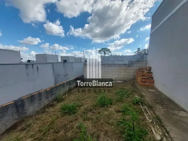 Imagem 8: Locação - Casa com 2 Quartos, 3 Vagas de Garagem, Quintal Amplo, 51 M², Contorno