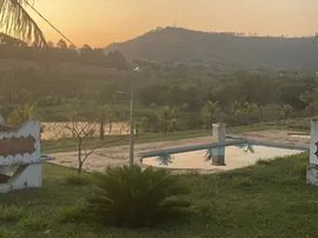 Imagem 14: Sitio / Hotel, Grande Area Rural Dentro da Cidade