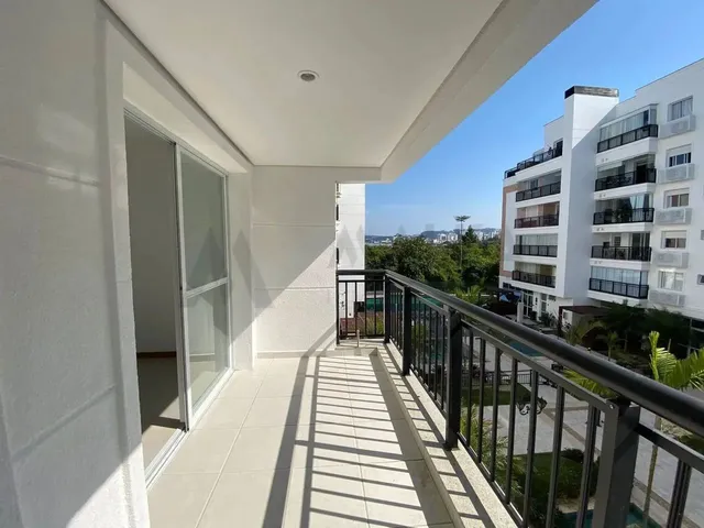 Imagem 2: Apartamento para Locação em Florianópolis, Abraão, 2 Dormitórios, 2 Suítes, 3