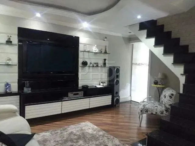 Imagem: Sobrado À Venda, 2 Quartos, 1 Suíte, 2