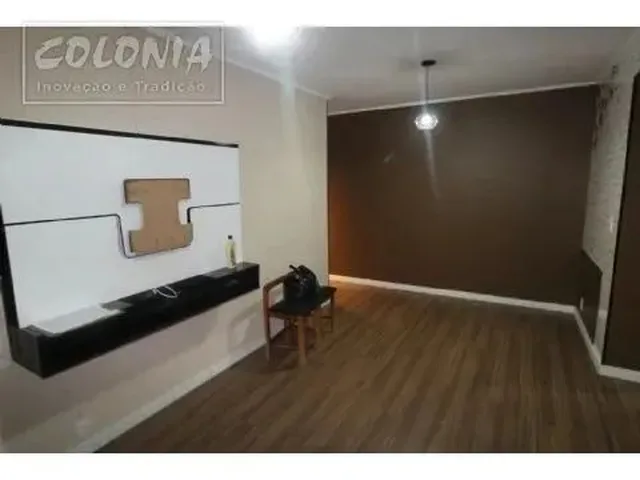 Imagem: O apartamento possui 2 Dormitórios, 1 Suíte, 2 Banheiros,