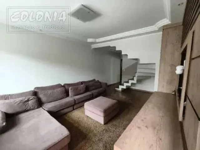 Imagem: A casa possui 3 Dormitórios, 4 Banheiros, 3 Vagas na